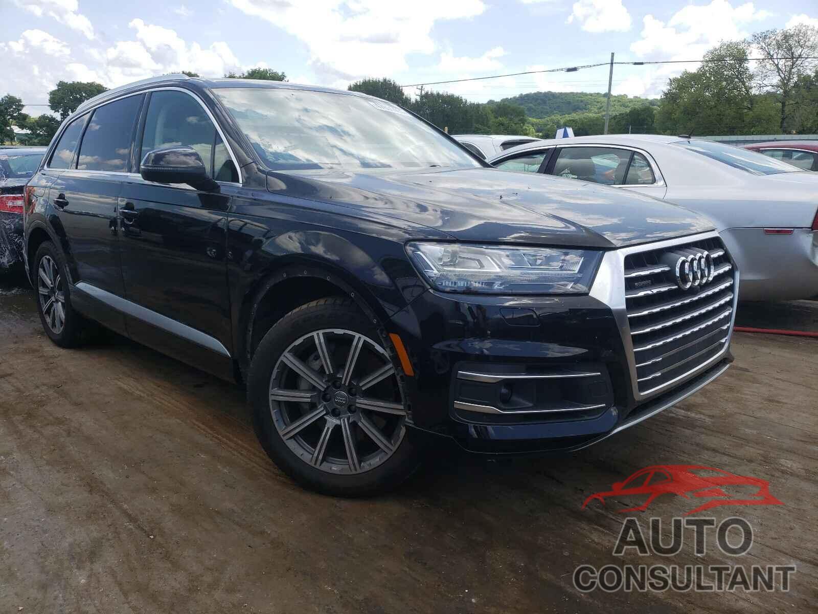 AUDI Q7 2018 - WA1LHAF7XJD023015