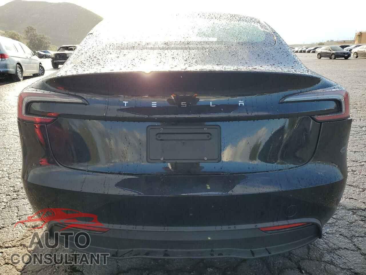TESLA MODEL 3 2024 - 5YJ3E1EA5RF738574