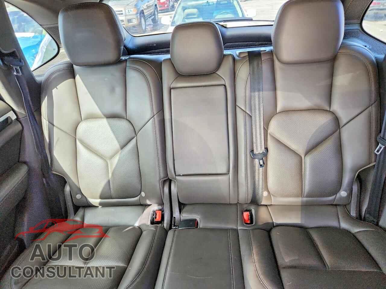 PORSCHE CAYENNE 2016 - WP1AB2A29GLA92775