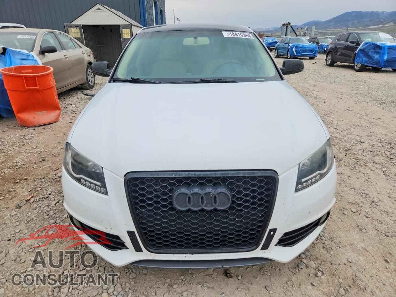 AUDI A3 2011 - WAUBJBFM5BA057042