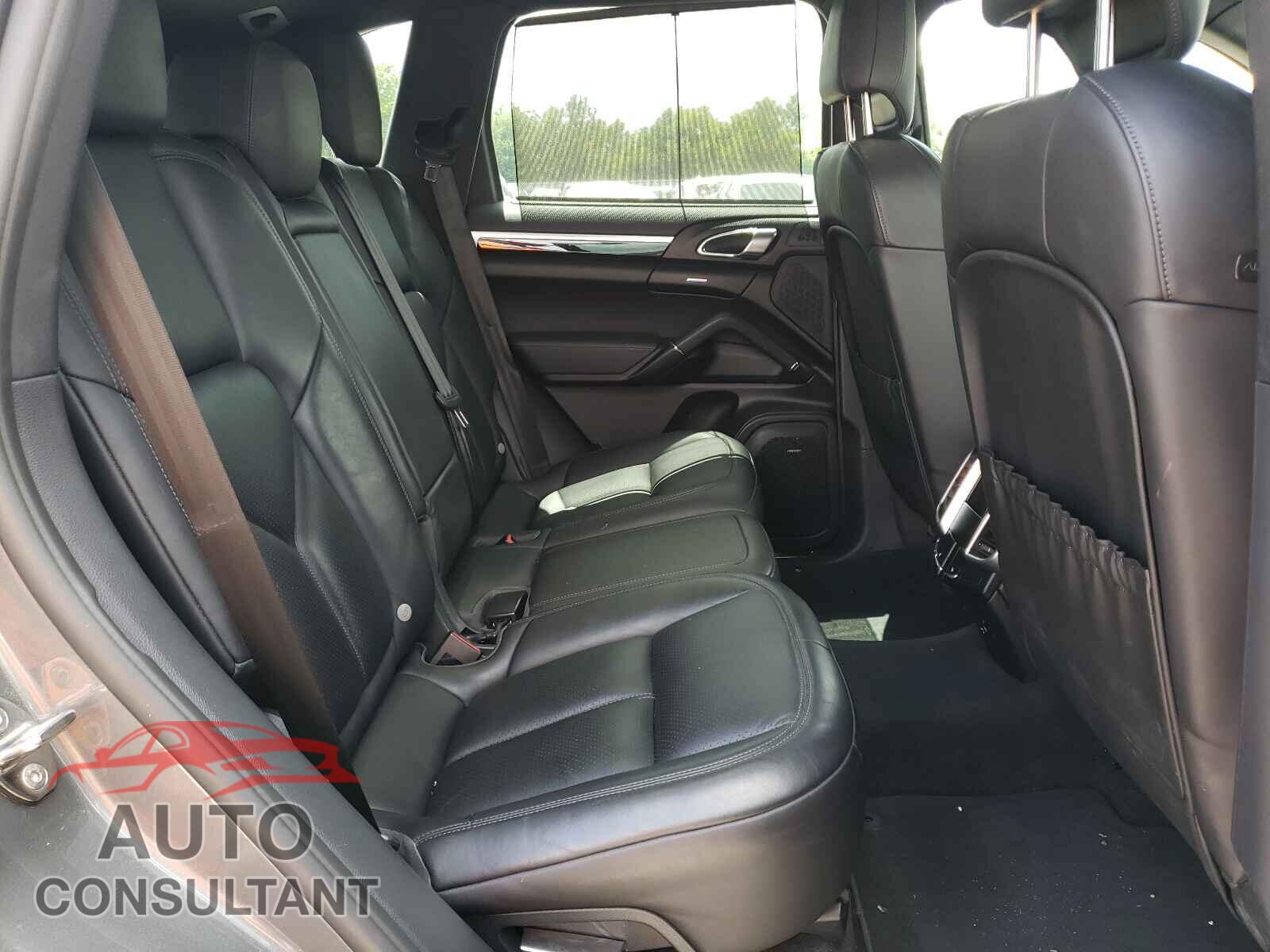 PORSCHE CAYENNE 2016 - WP1AE2A28GLA64540