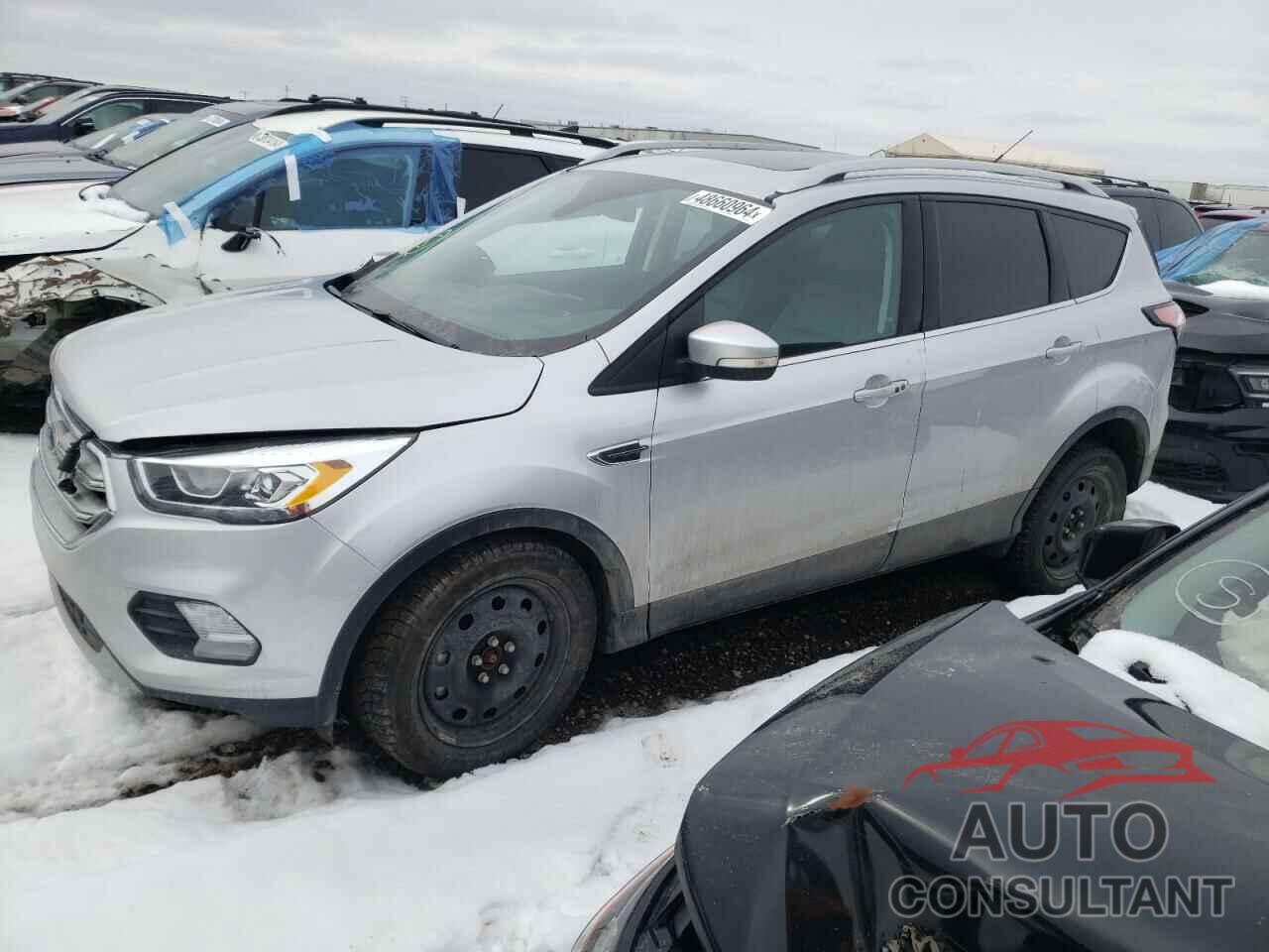 FORD ESCAPE 2017 - 1FMCU9J9XHUD31705