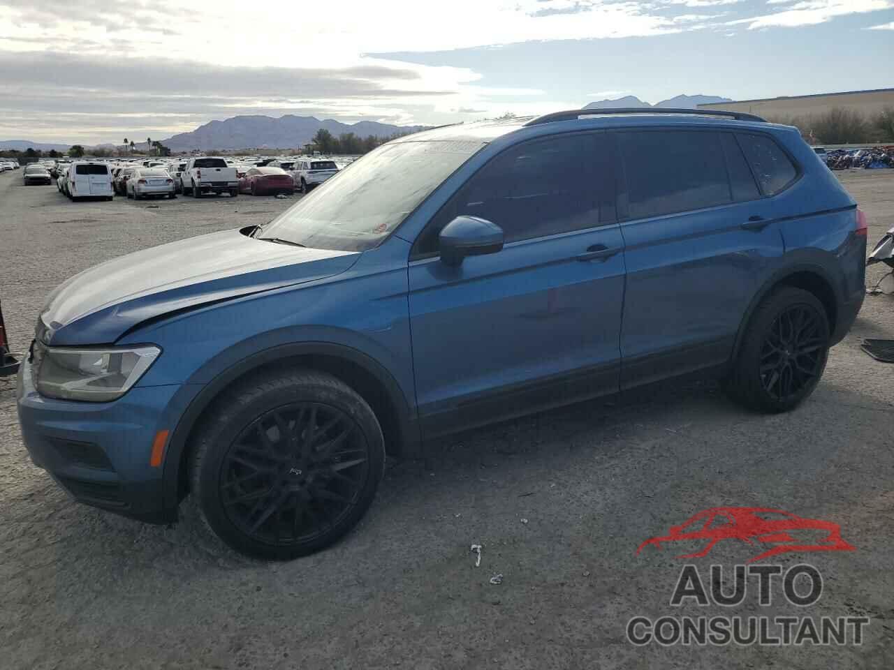 VOLKSWAGEN TIGUAN 2018 - 3VV1B7AX0JM065904