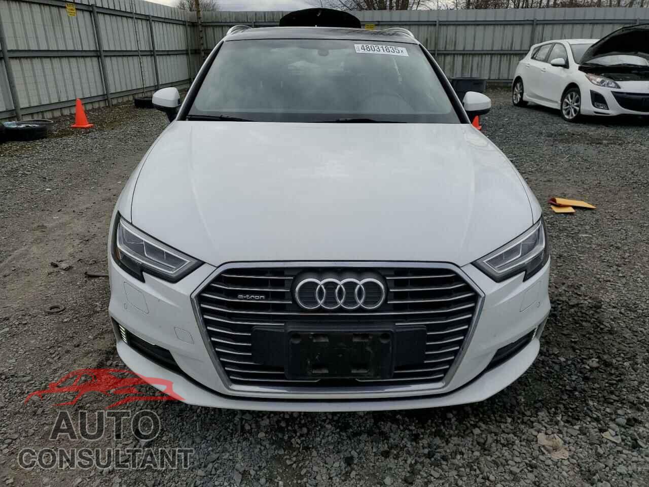 AUDI A3 2018 - WAUTPBFF9JA082867