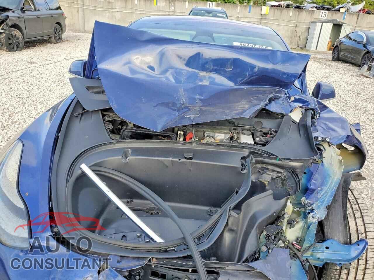 TESLA MODEL 3 2018 - 5YJ3E1EB9JF080884