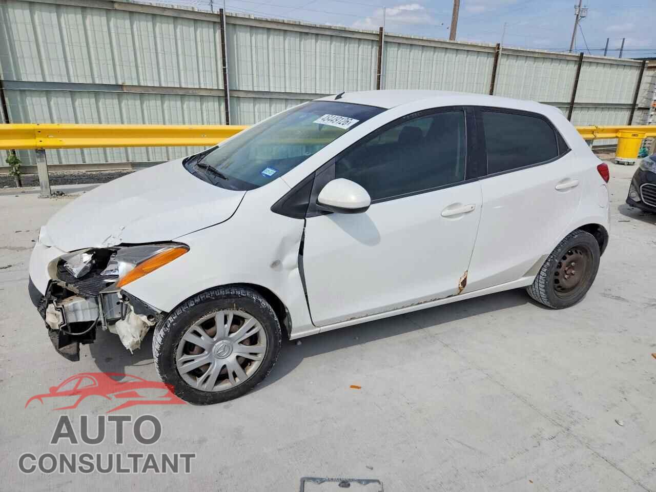 MAZDA 2 2013 - JM1DE1KY7D0156375
