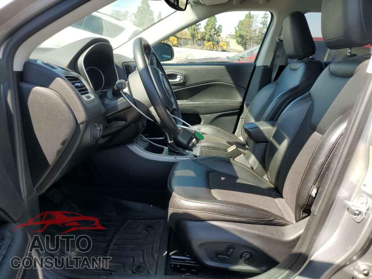 JEEP COMPASS 2018 - 3C4NJCBB2JT425078