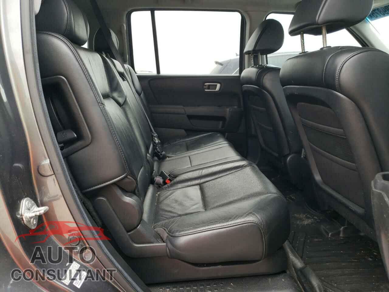 HONDA PILOT 2011 - 5FNYF4H56BB093216