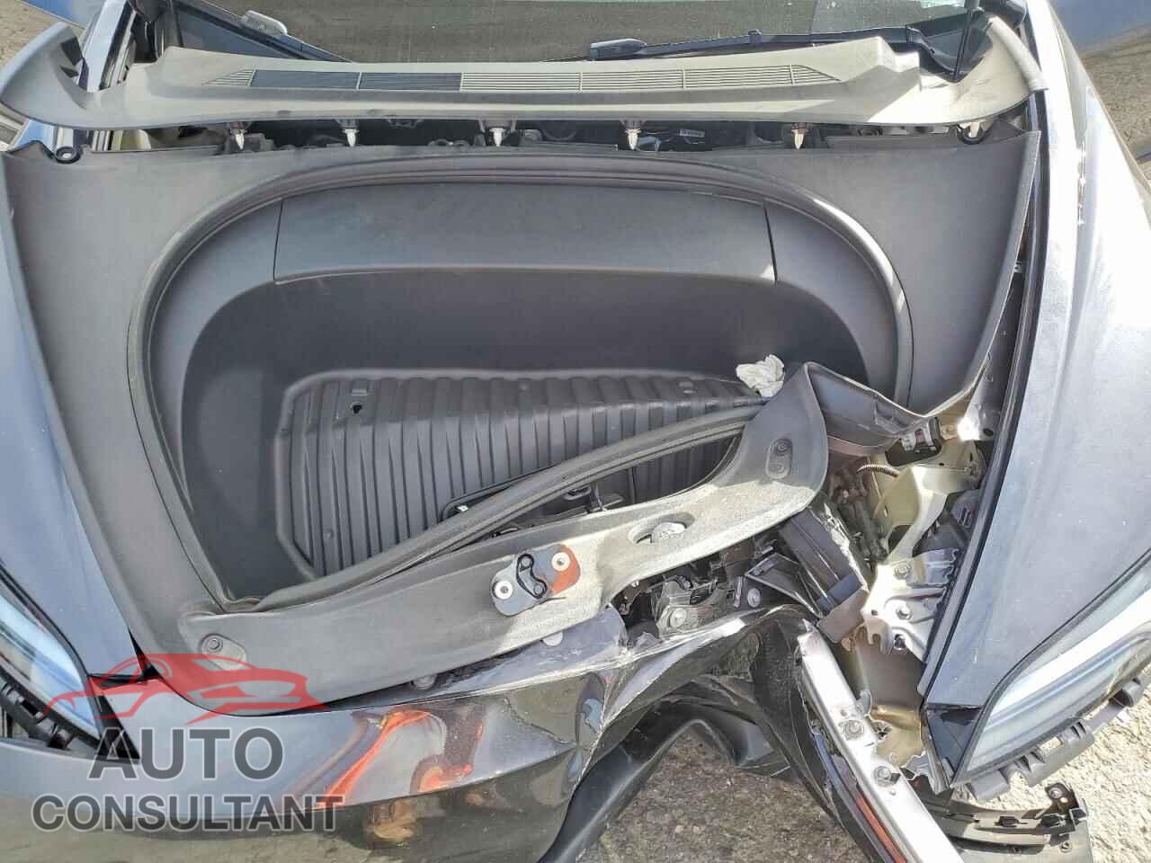 TESLA MODEL 3 2024 - 5YJ3E1ET8RF827766