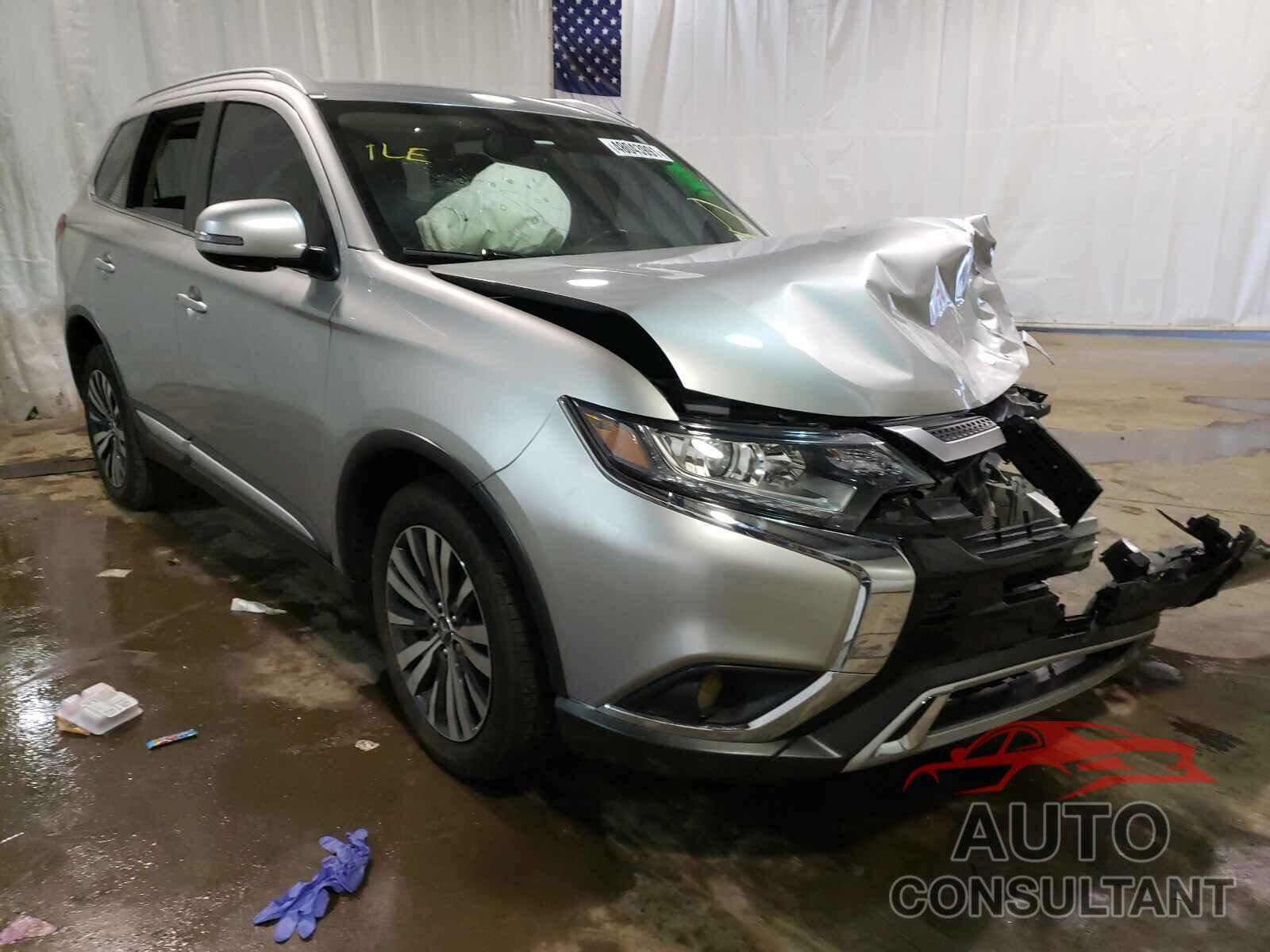 MITSUBISHI OUTLANDER 2019 - JA4AZ3A35KZ048493