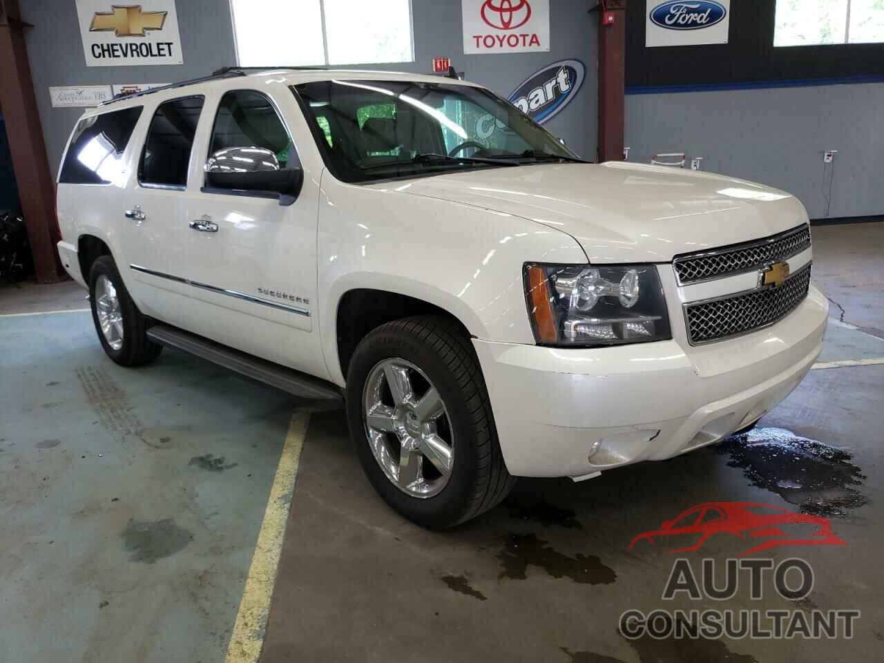 CHEVROLET SUBURBAN 2013 - 1GNSKKE76DR199777