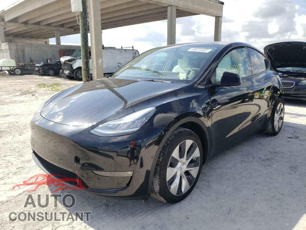 TESLA MODEL Y 2021 - 5YJYGDEE6MF201435