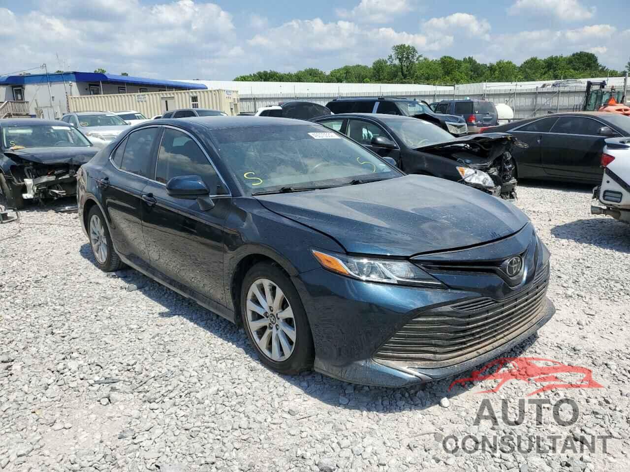 TOYOTA CAMRY 2018 - 4T1B11HK3JU585731