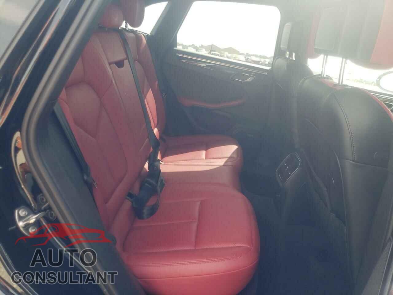 PORSCHE MACAN 2016 - WP1AB2A54GLB43285
