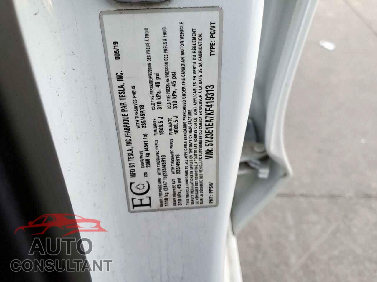 TESLA MODEL 3 2019 - 5YJ3E1EA7KF419313