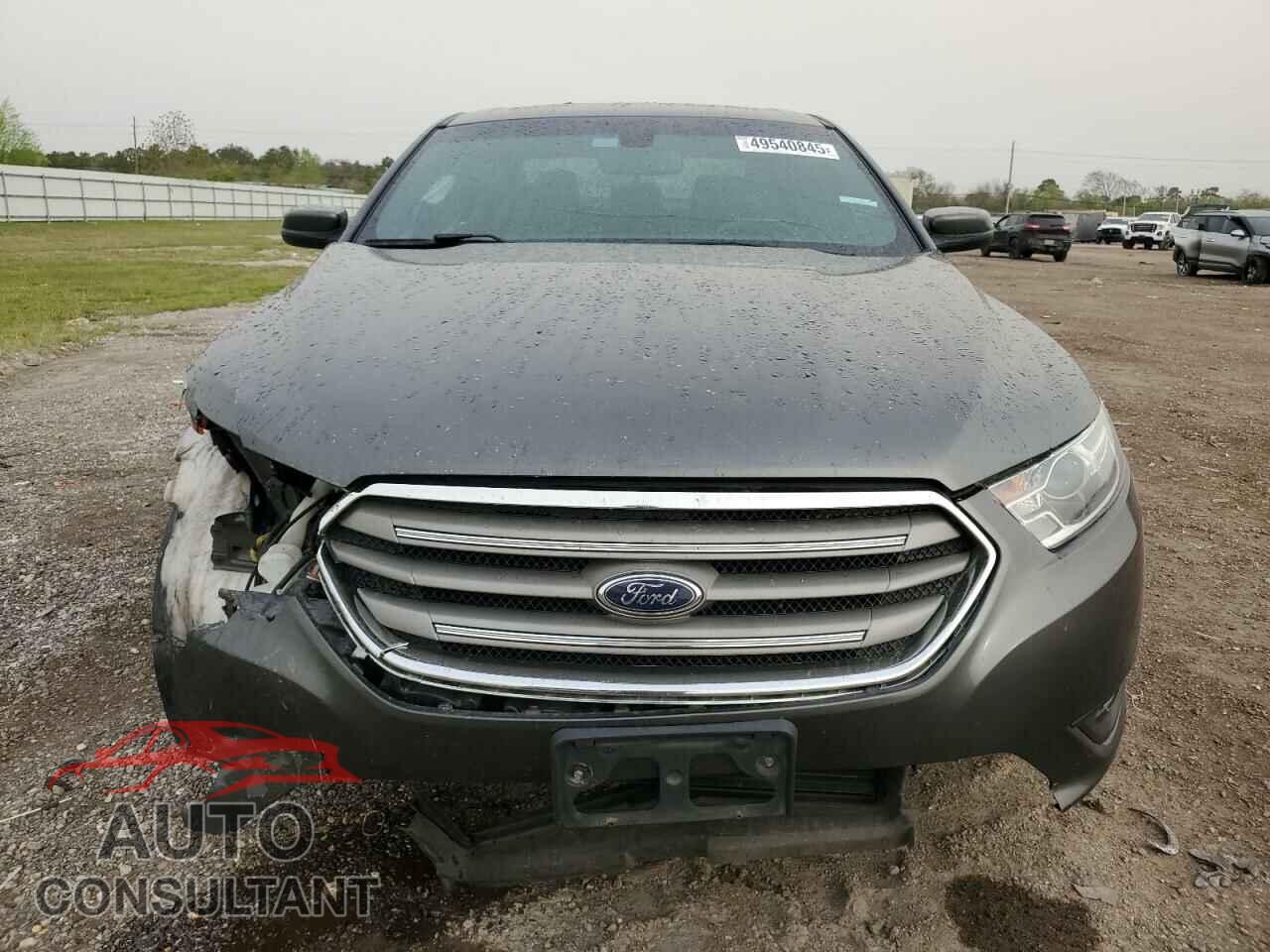 FORD TAURUS 2017 - 1FAHP2E82HG122571