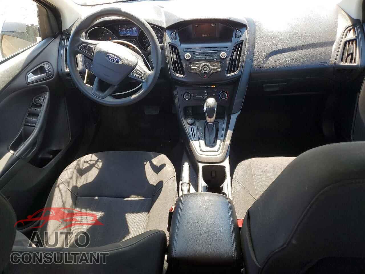 FORD FOCUS 2018 - 1FADP3F23JL215529