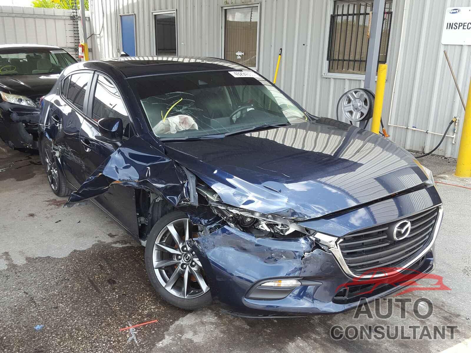 MAZDA 3 2018 - 3MZBN1L38JM259143