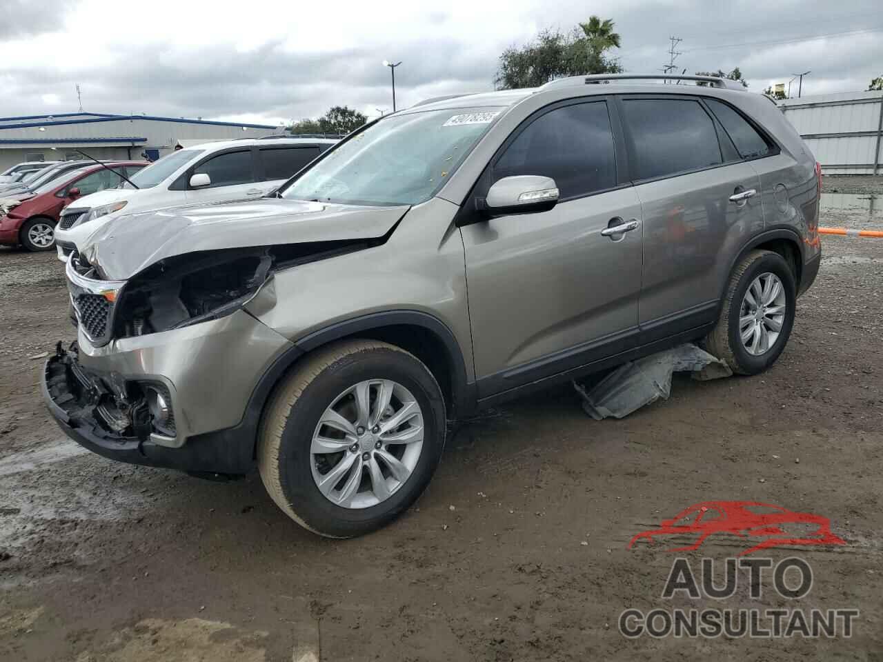 KIA SORENTO 2011 - 5XYKU3A13BG055657
