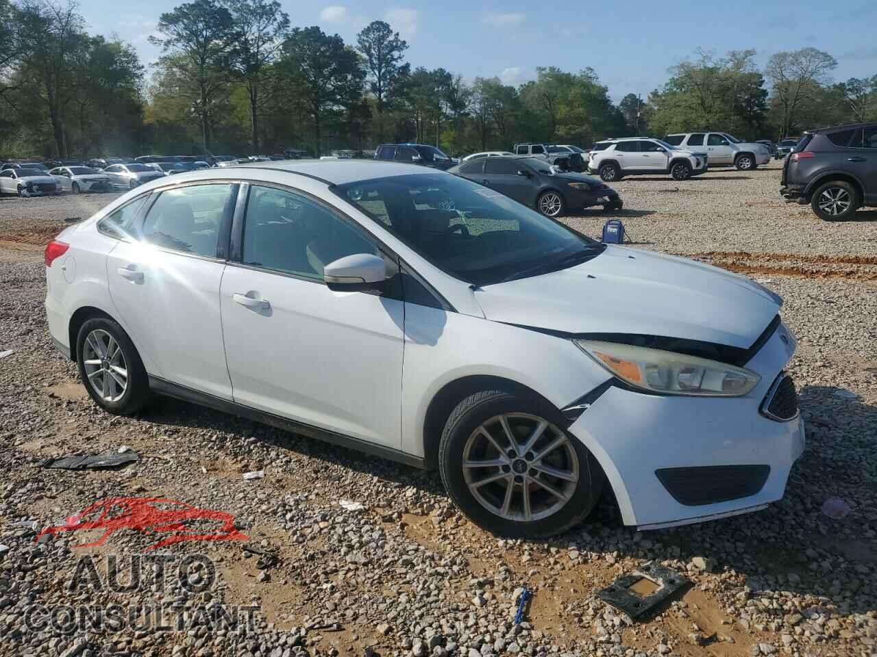 FORD FOCUS 2015 - 1FADP3F25FL329037