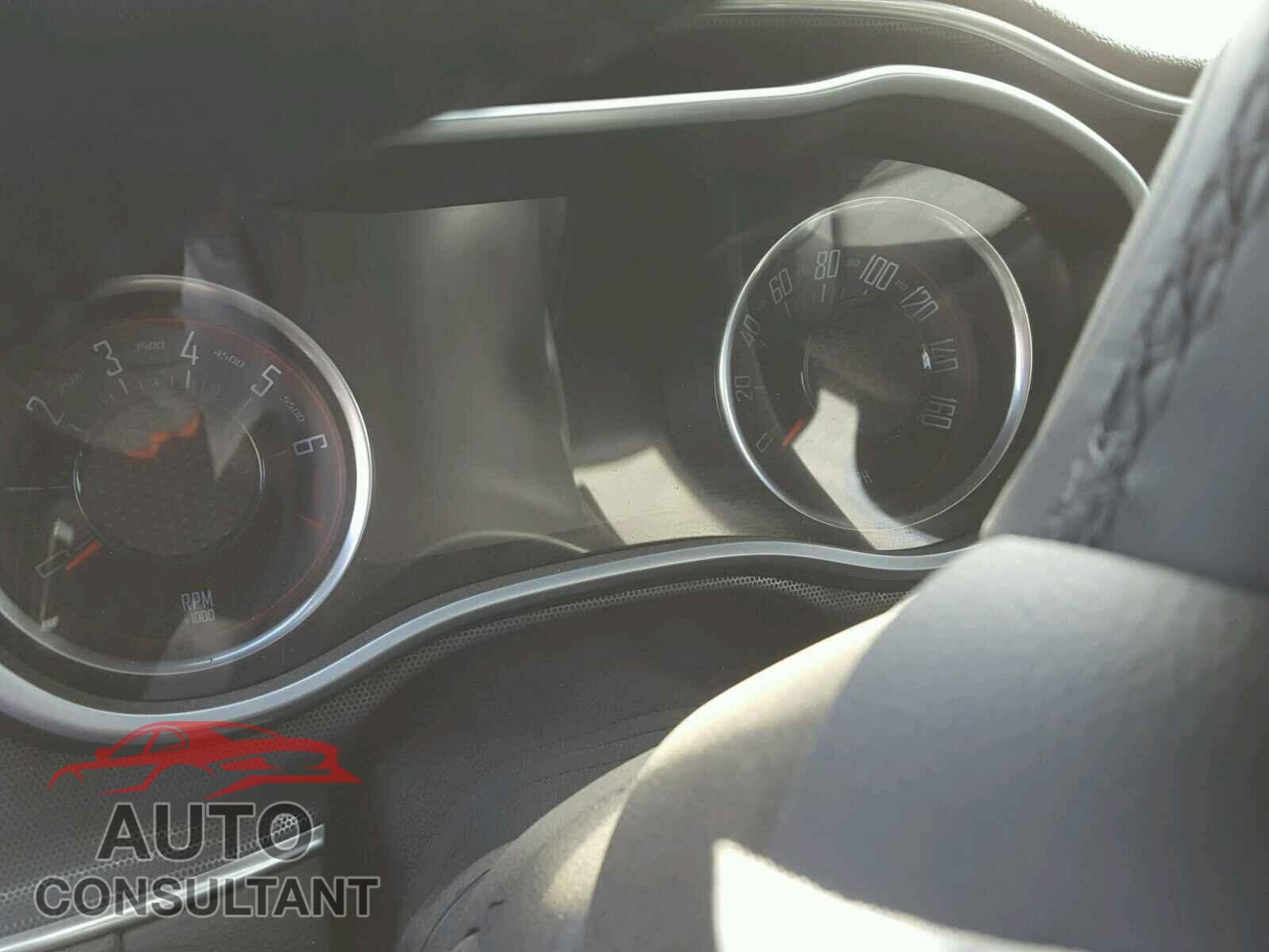 DODGE CHALLENGER 2018 - 2C3CDZAG2JH258118