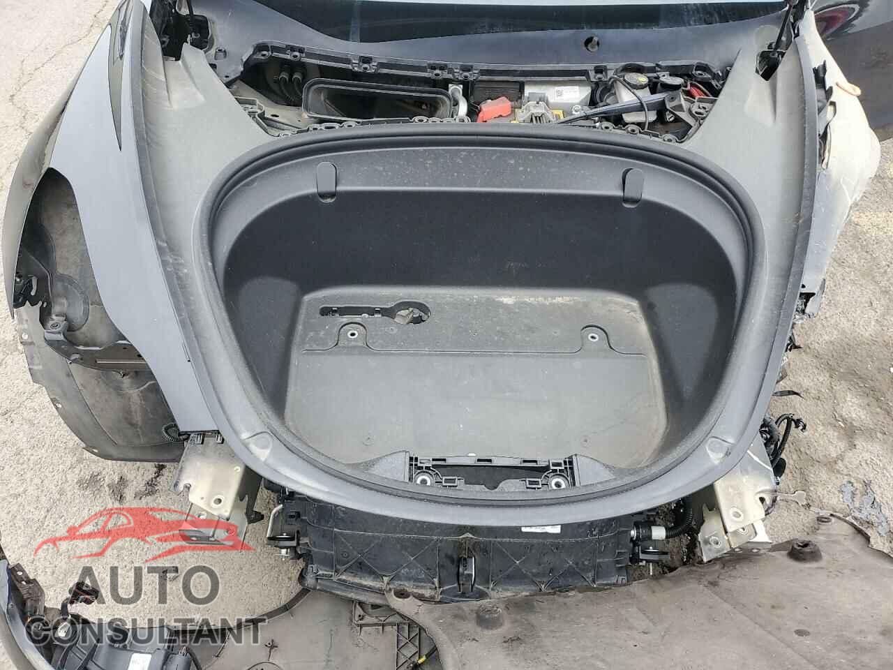 TESLA MODEL 3 2019 - 5YJ3E1EA7KF395515