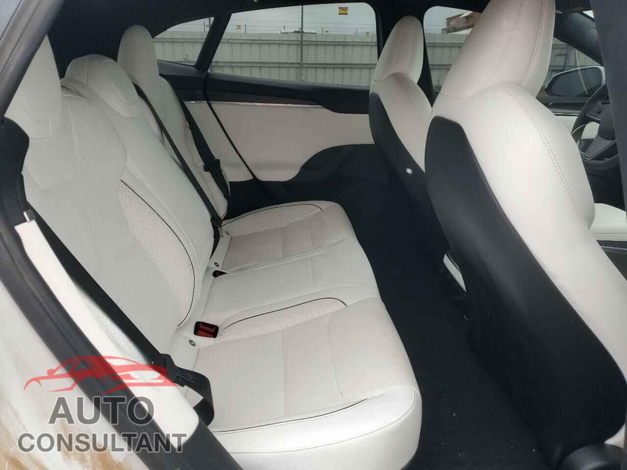 TESLA MODEL S 2022 - 5YJSA1E69NF461067