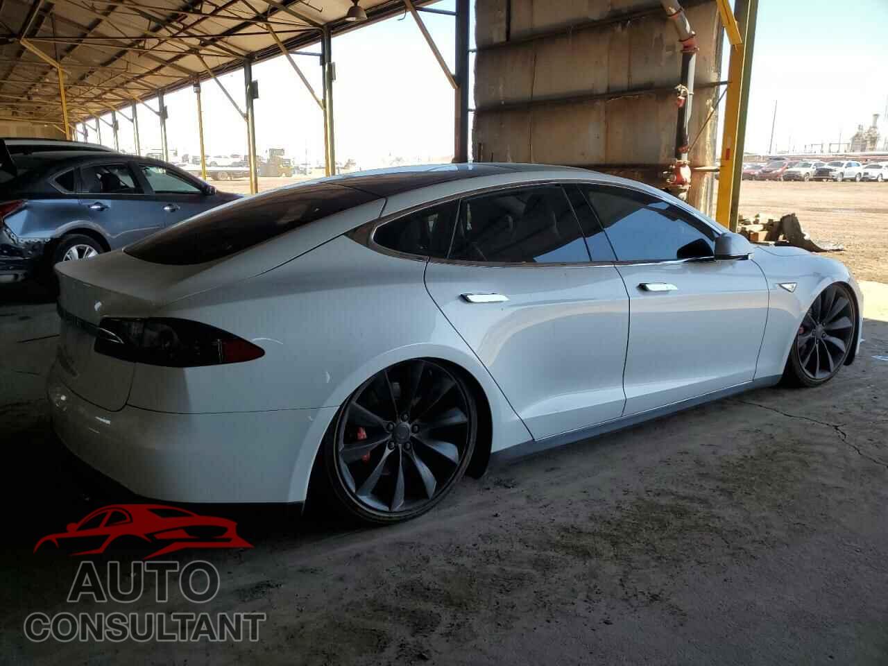 TESLA MODEL S 2013 - 5YJSA1DG5DFP03667