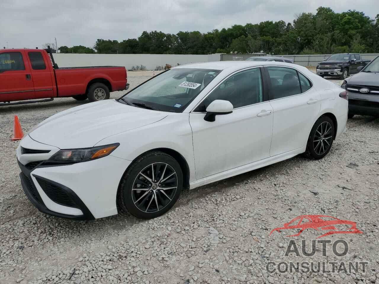 TOYOTA CAMRY 2021 - 4T1G11AK8MU538909