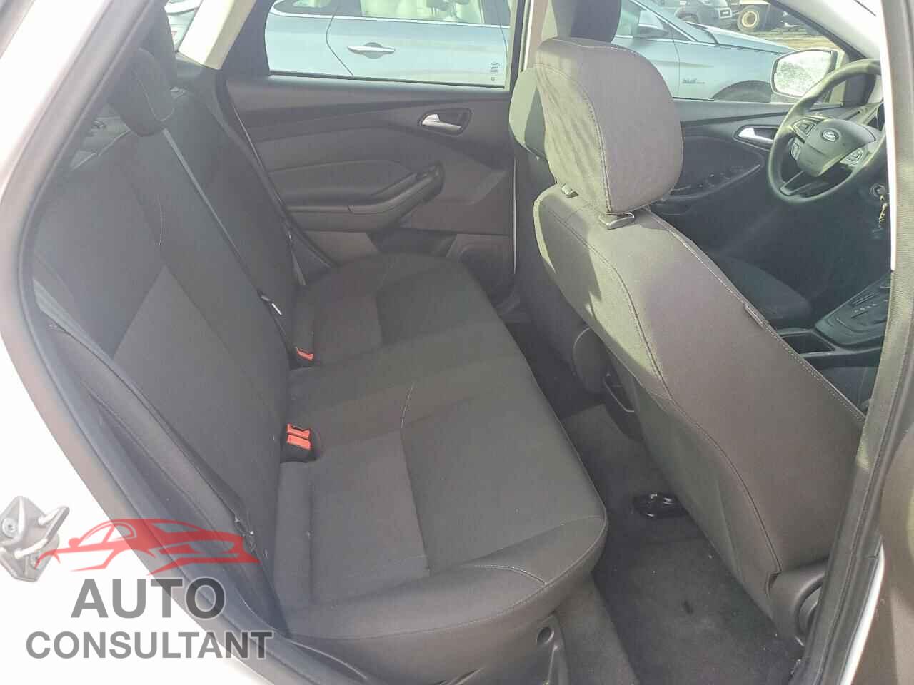 FORD FOCUS 2016 - 1FADP3F26GL389376