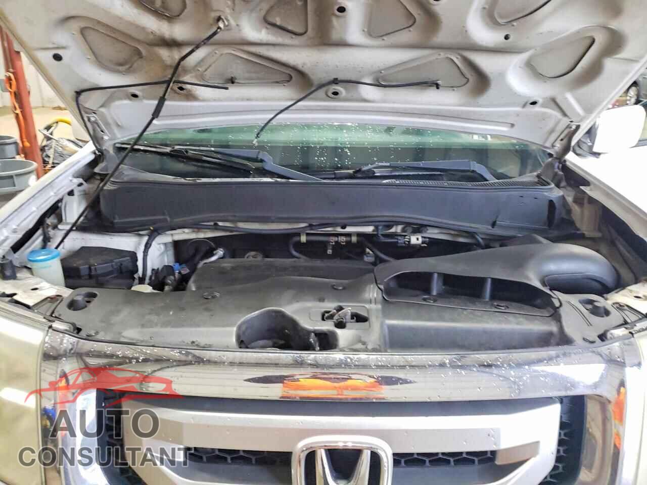 HONDA PILOT 2011 - 5FNYF3H45BB006178