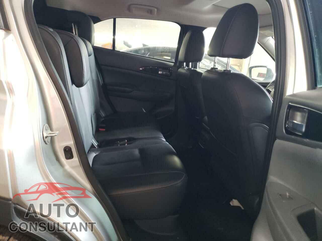 MITSUBISHI ECLIPSE 2018 - JA4AT5AA7JZ048389