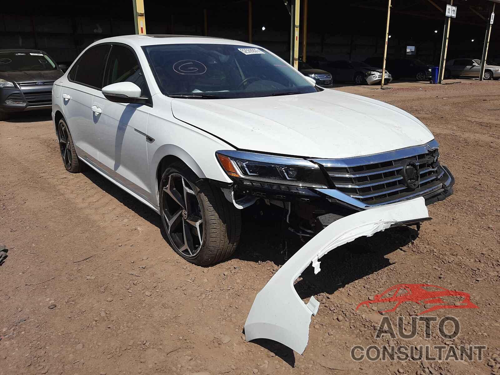 VOLKSWAGEN PASSAT 2020 - 1VWMA7A38LC018097