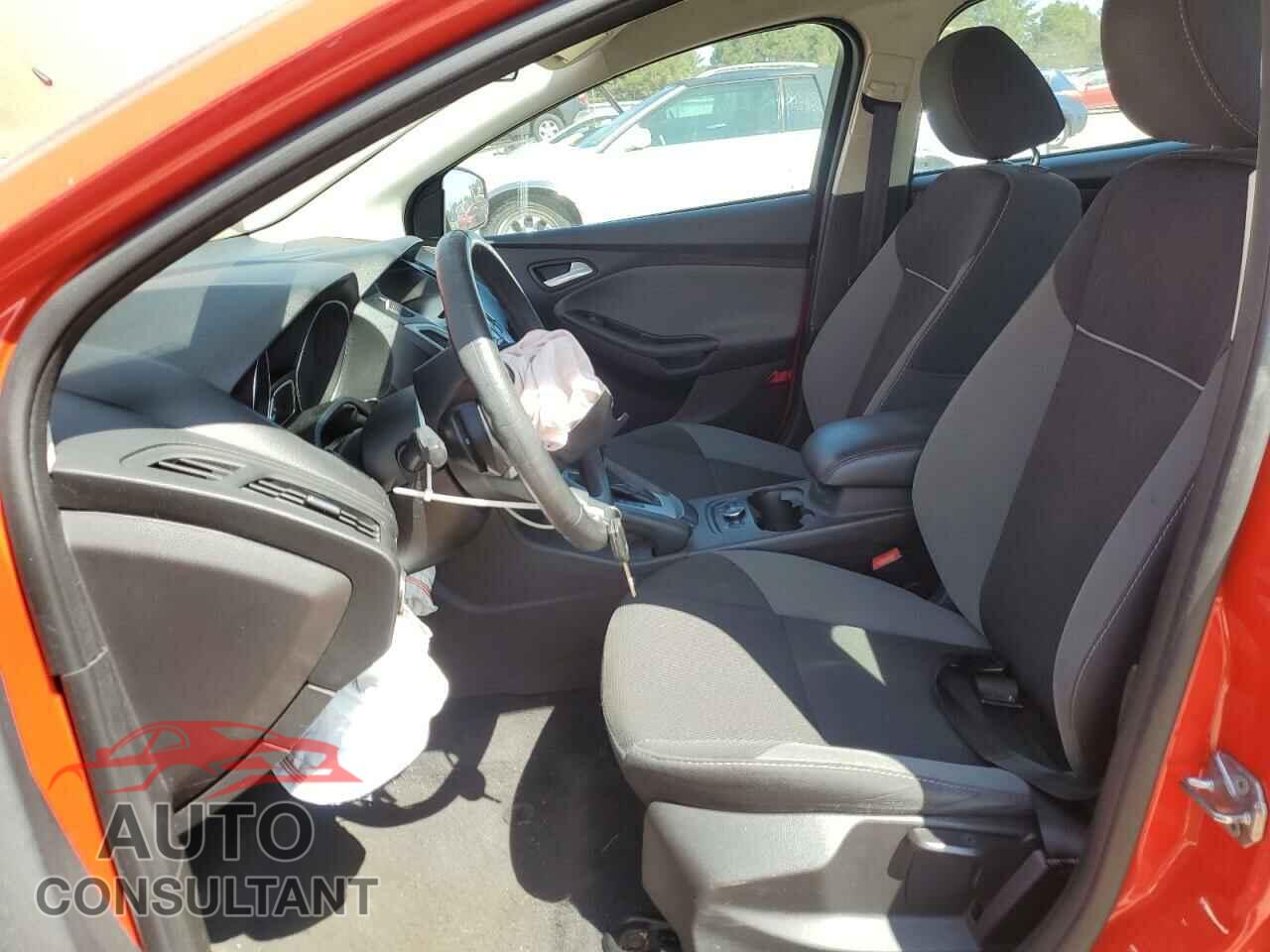FORD FOCUS 2014 - 1FADP3F22EL404436