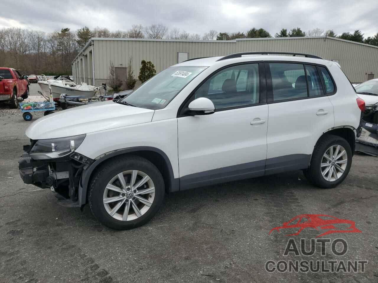 VOLKSWAGEN TIGUAN 2017 - WVGBV7AX6HK051142