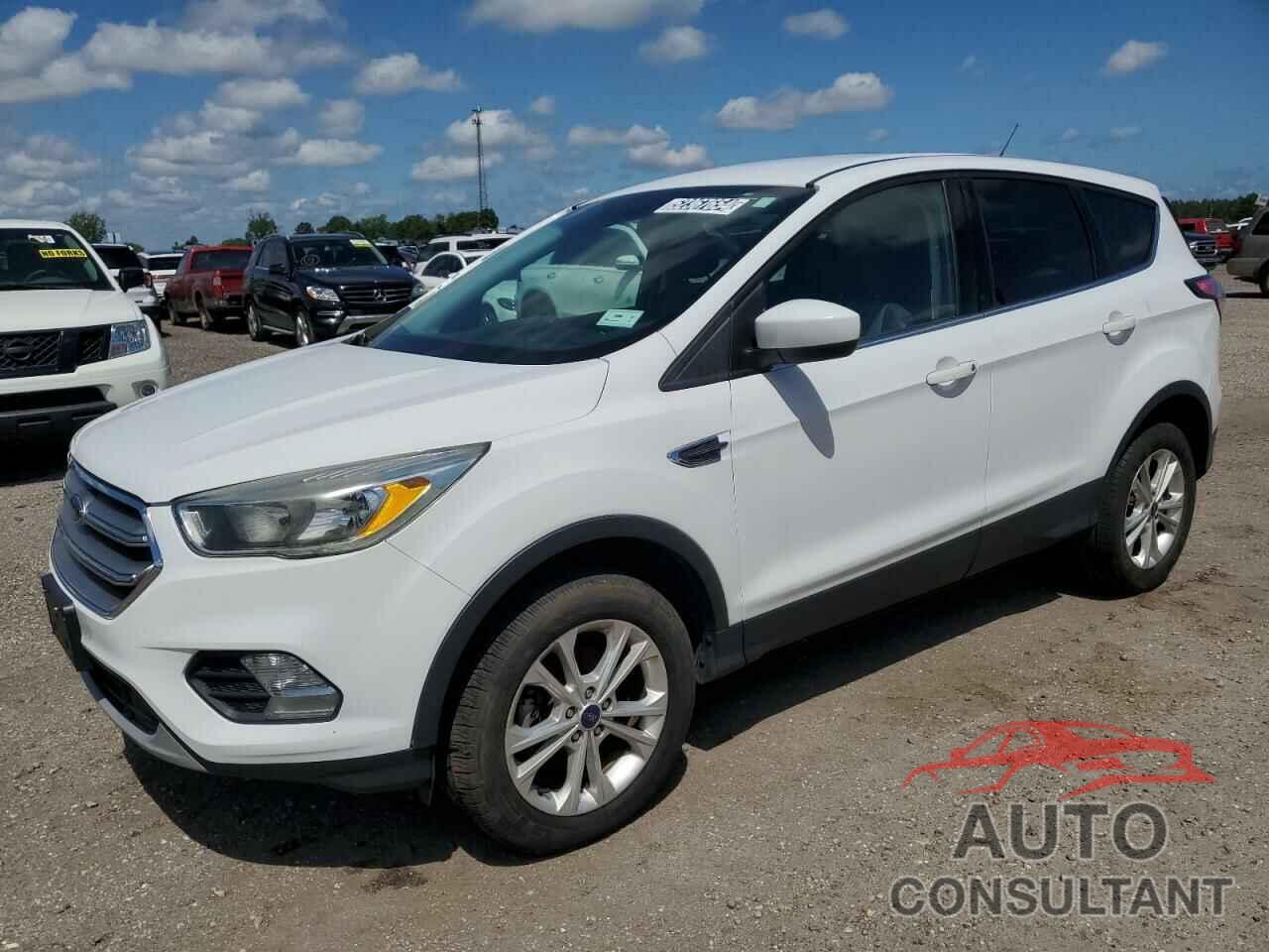 FORD ESCAPE 2017 - 1FMCU0GD2HUC55694