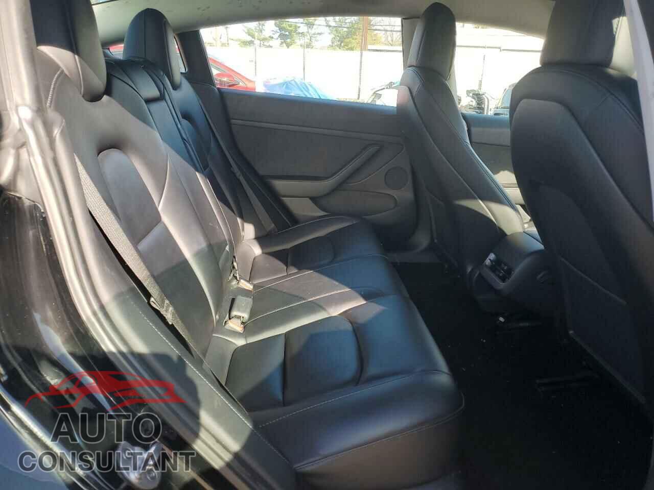 TESLA MODEL 3 2022 - 5YJ3E1EA4NF372004