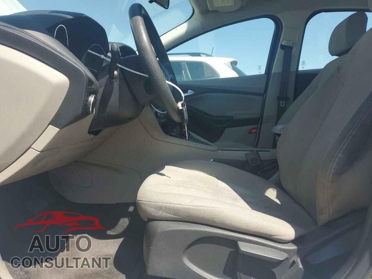 FORD FOCUS 2015 - 1FADP3F21FL335062