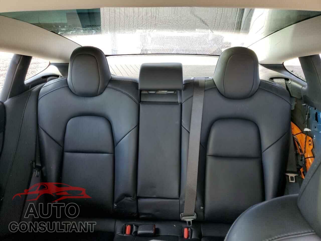 TESLA MODEL 3 2018 - 5YJ3E1EA0JF044752