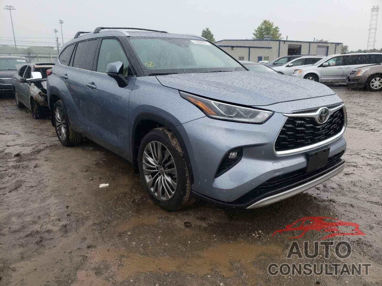 TOYOTA HIGHLANDER 2021 - 5TDFZRBH0MS104692