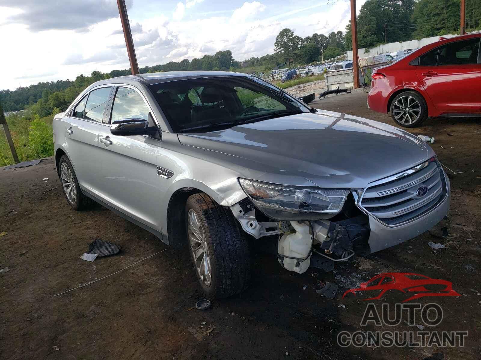 FORD TAURUS 2018 - 1FAHP2F81JG133436