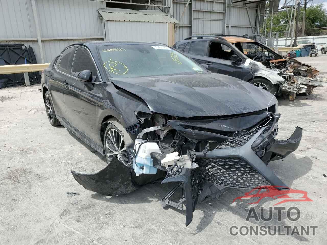 TOYOTA CAMRY 2018 - 4T1B11HK5JU053851