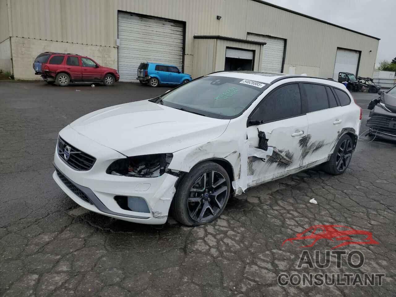VOLVO V60 2018 - YV140MEL8J2404871