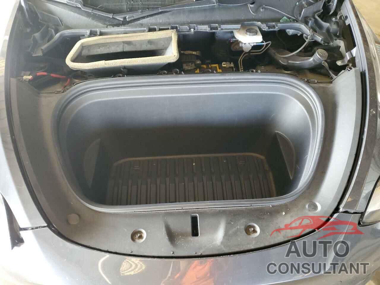 TESLA MODEL Y 2020 - 5YJYGDEE6LF058176