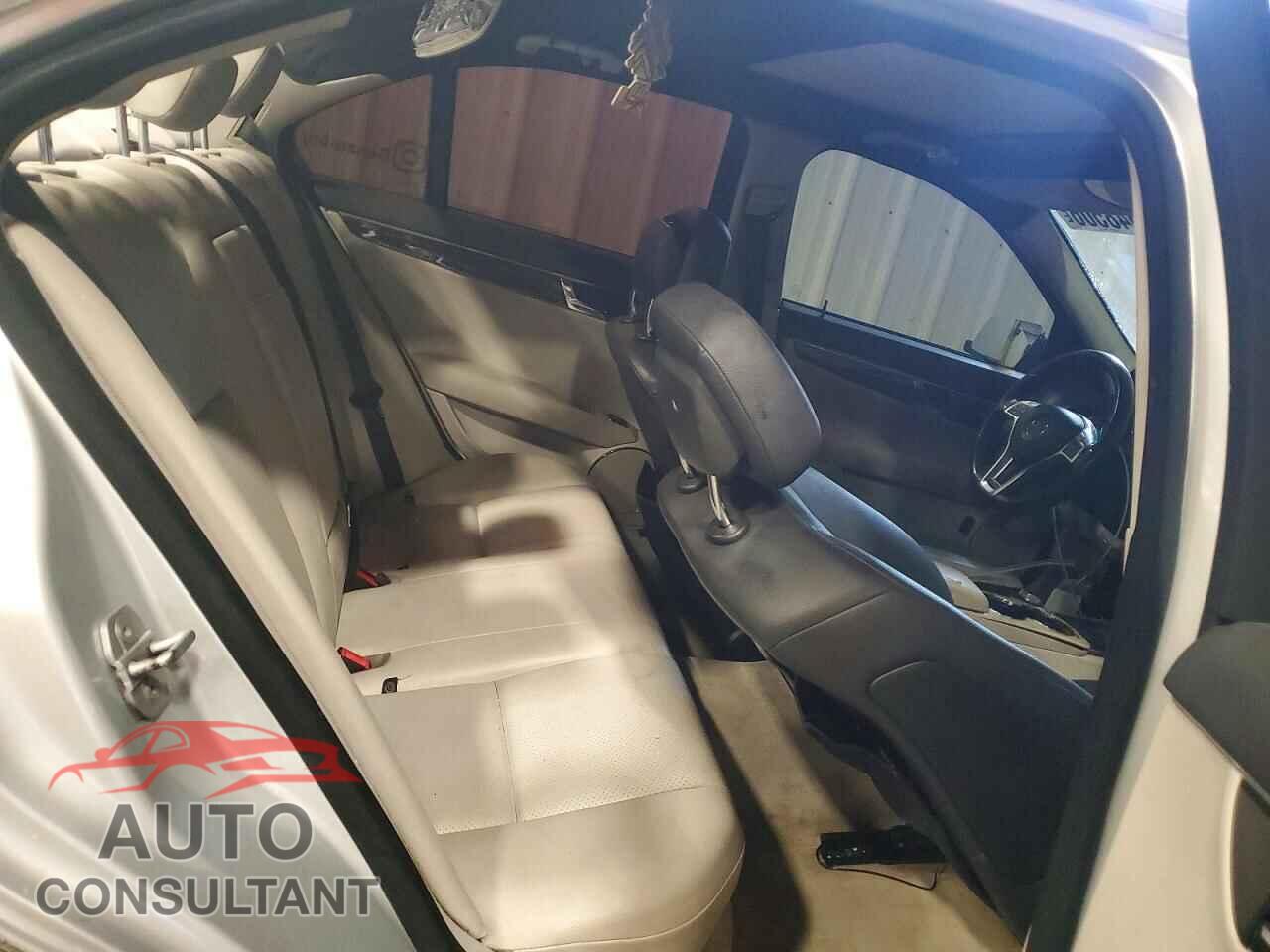 MERCEDES-BENZ C-CLASS 2010 - WDDGF8BBXAF448714
