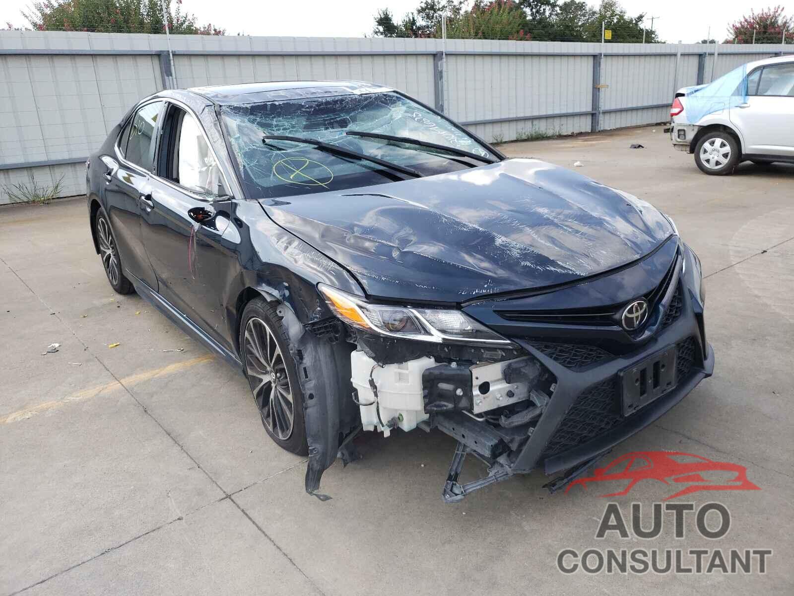 TOYOTA CAMRY 2018 - 4T1B11HK7JU554742