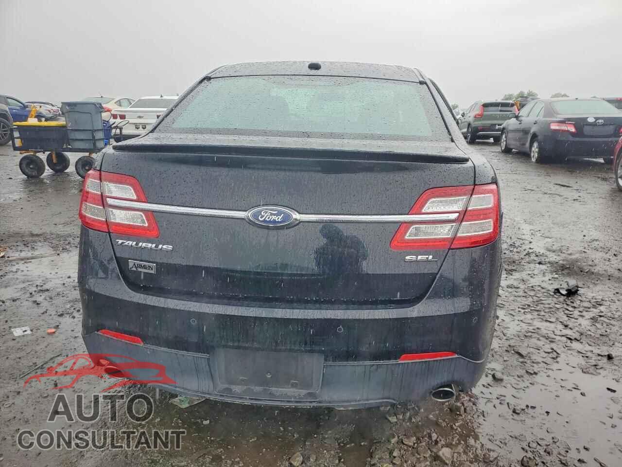 FORD TAURUS 2016 - 1FAHP2E82GG106790