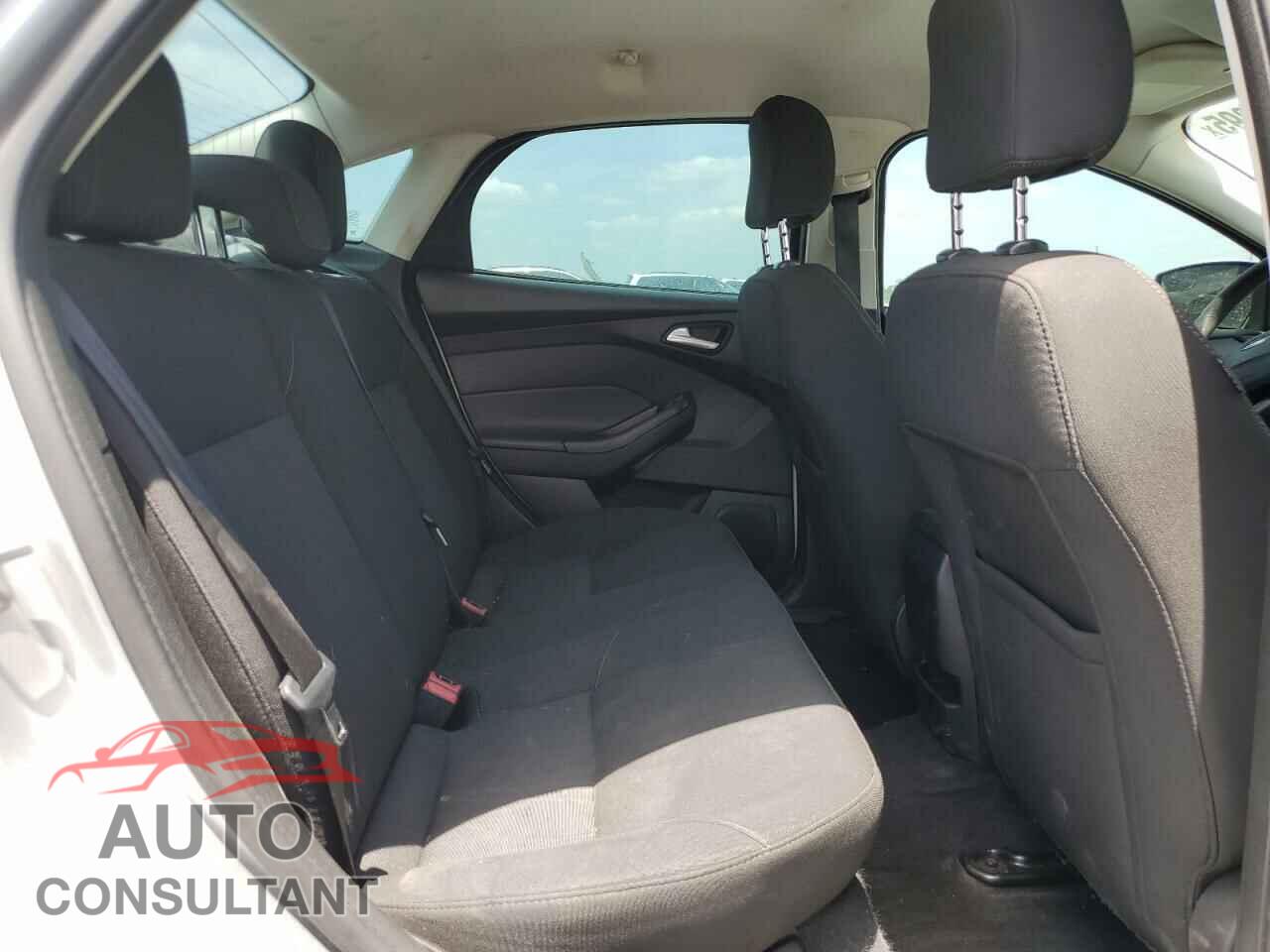 FORD FOCUS 2016 - 1FADP3F29GL337871