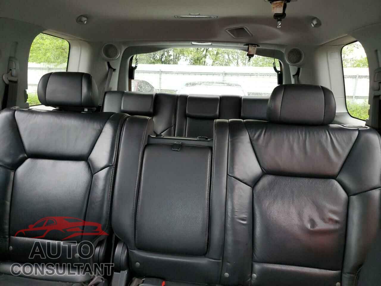 HONDA PILOT 2011 - 5FNYF4H63BB100986