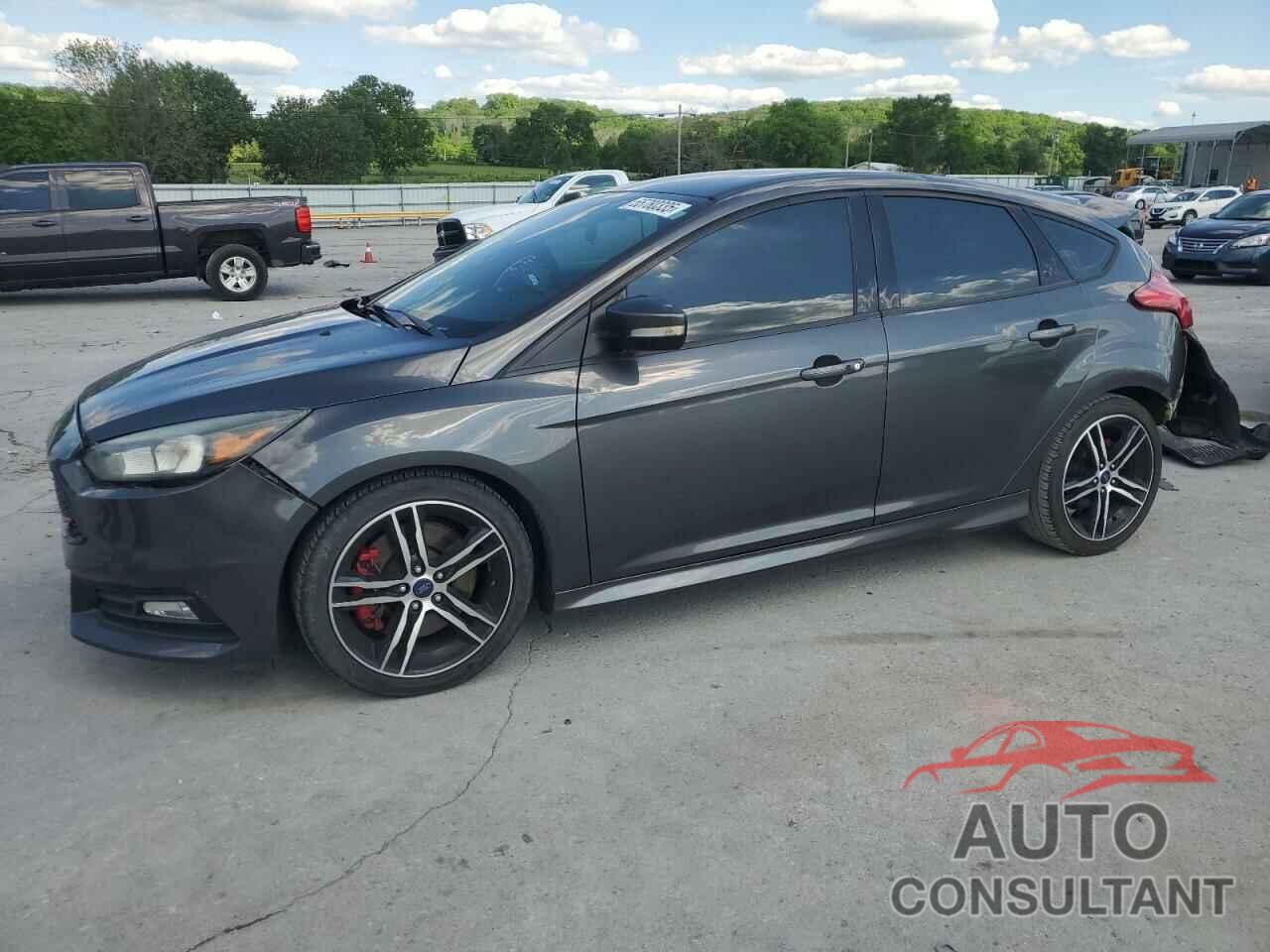 FORD FOCUS 2017 - 1FADP3L95HL256370